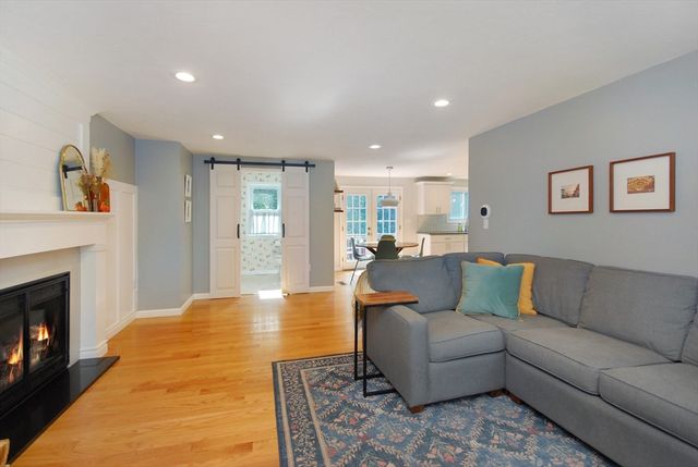 14 Cutting Drive, Maynard, MA 01754