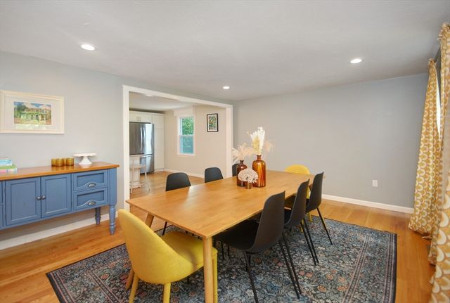 14 Cutting Drive, Maynard, MA 01754