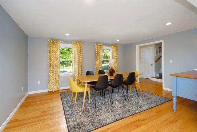 14 Cutting Drive, Maynard, MA 01754