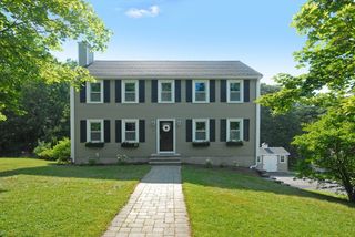 14 Cutting Drive, Maynard, MA 01754