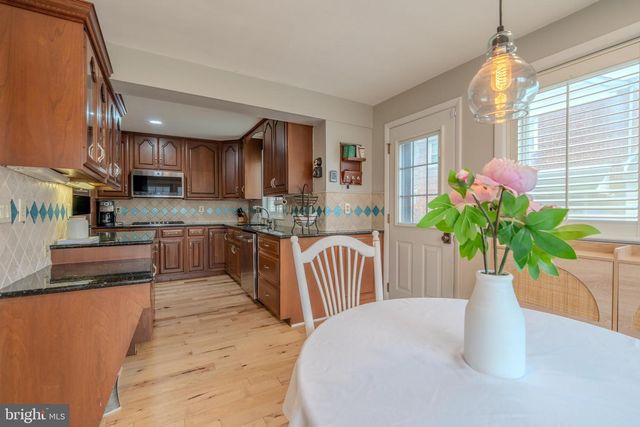 1522 KNOX RD, Wynnewood, PA 19096