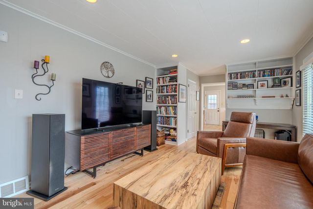 1522 KNOX RD, Wynnewood, PA 19096