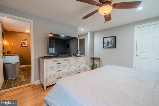 1522 KNOX RD, Wynnewood, PA 19096