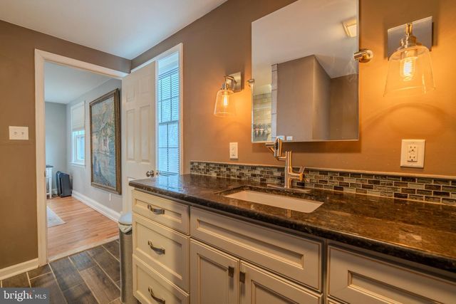 1522 KNOX RD, Wynnewood, PA 19096