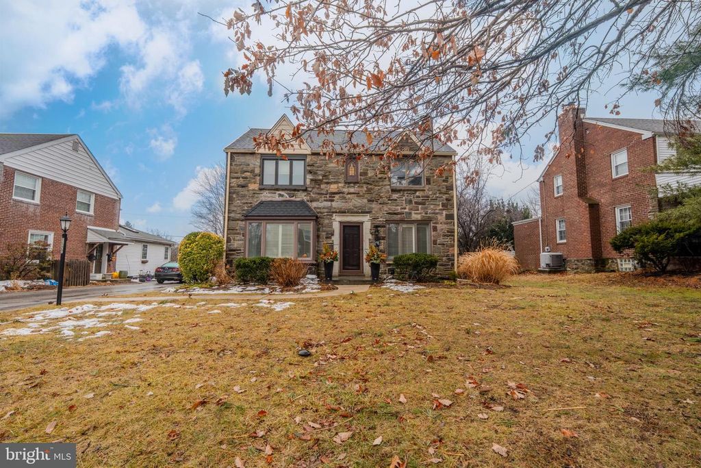 1522 KNOX RD, Wynnewood, PA 19096