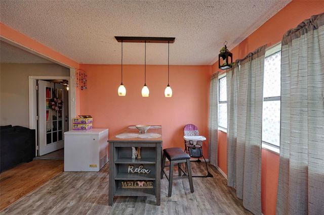 311 Klesel Street, Schulenburg, TX 78956