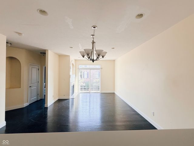 11910 Riley Drive 4, Zionsville, IN 46077