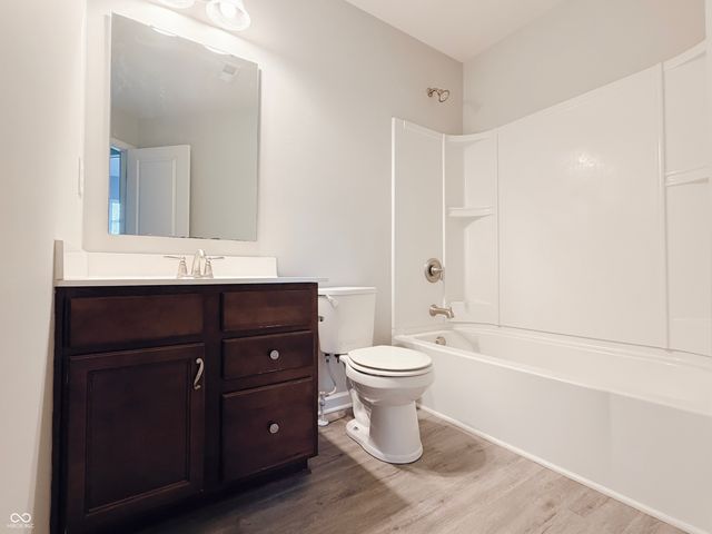 11910 Riley Drive 4, Zionsville, IN 46077