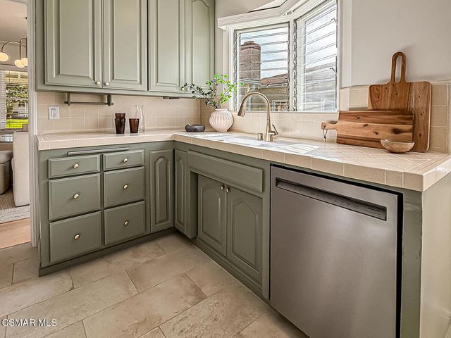 8419 Vicksburg Avenue, Los Angeles, CA 90045