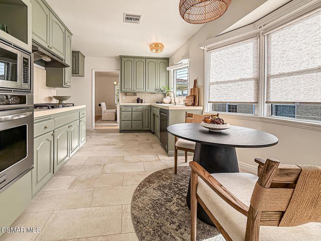 8419 Vicksburg Avenue, Los Angeles, CA 90045