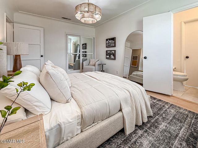 8419 Vicksburg Avenue, Los Angeles, CA 90045