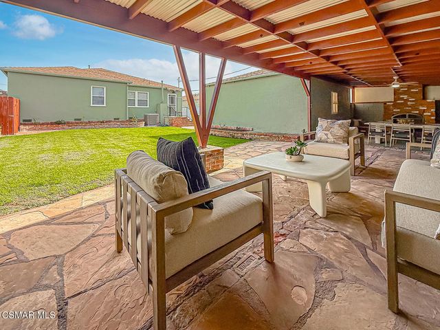 8419 Vicksburg Avenue, Los Angeles, CA 90045