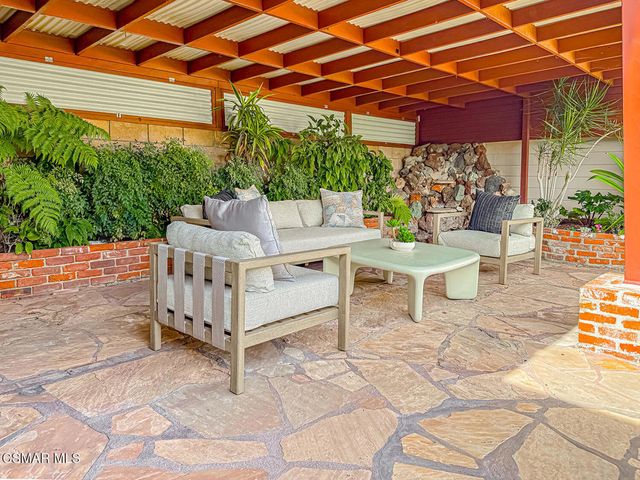 8419 Vicksburg Avenue, Los Angeles, CA 90045