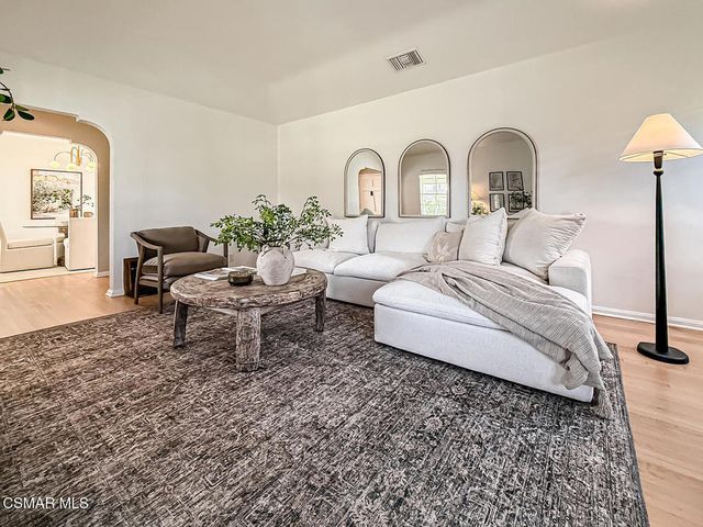 8419 Vicksburg Avenue, Los Angeles, CA 90045