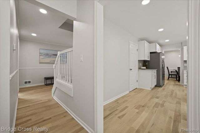 655 S Spinningwheel Lane, Bloomfield Hills, MI 48304