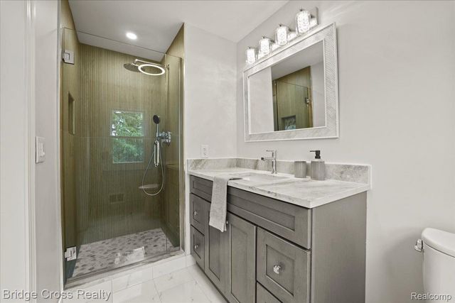 655 S Spinningwheel Lane, Bloomfield Hills, MI 48304