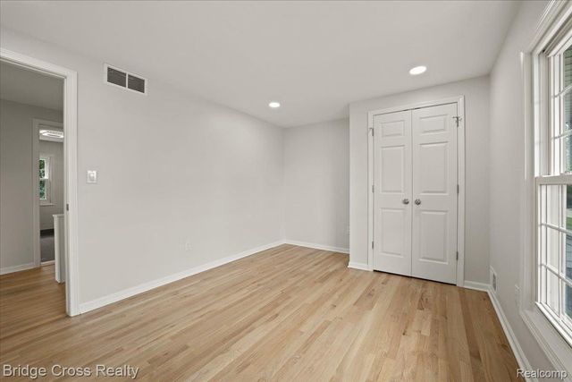 655 S Spinningwheel Lane, Bloomfield Hills, MI 48304