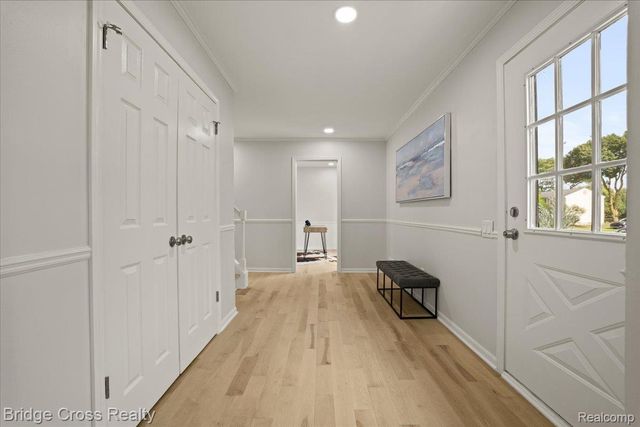 655 S Spinningwheel Lane, Bloomfield Hills, MI 48304