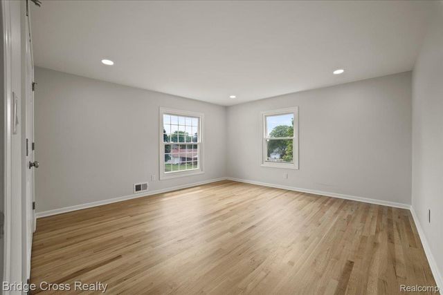 655 S Spinningwheel Lane, Bloomfield Hills, MI 48304