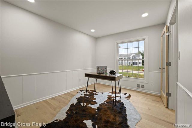 655 S Spinningwheel Lane, Bloomfield Hills, MI 48304