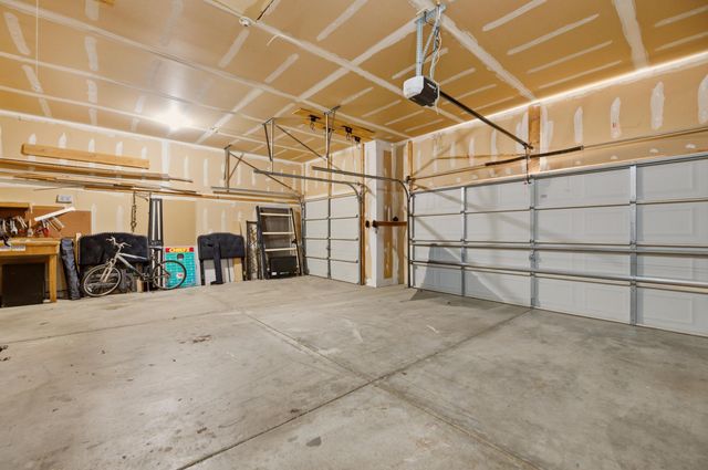 9414 W Sterling Ct, Wichita, KS 67205