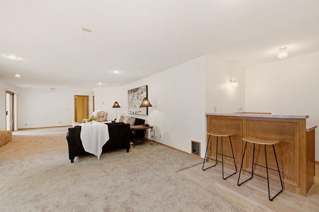 9414 W Sterling Ct, Wichita, KS 67205