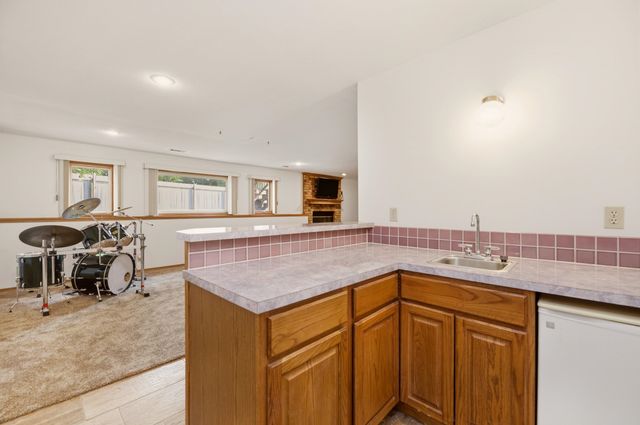 9414 W Sterling Ct, Wichita, KS 67205