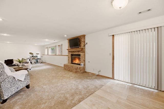 9414 W Sterling Ct, Wichita, KS 67205