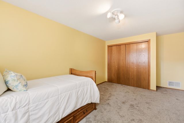 9414 W Sterling Ct, Wichita, KS 67205