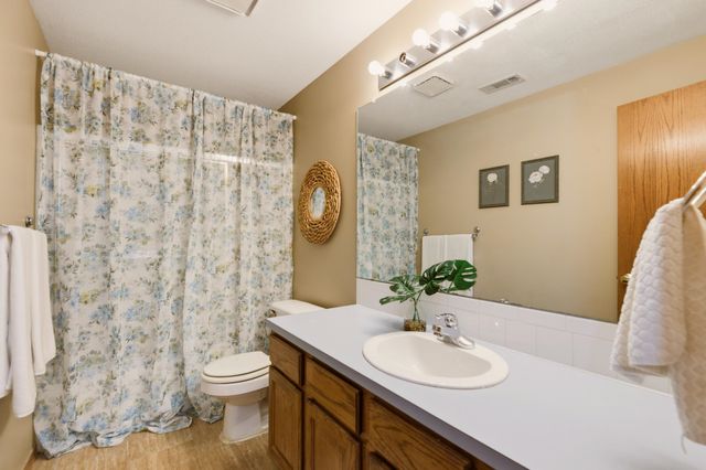 9414 W Sterling Ct, Wichita, KS 67205