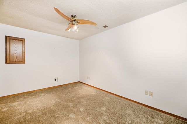 9414 W Sterling Ct, Wichita, KS 67205