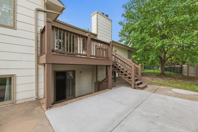 9414 W Sterling Ct, Wichita, KS 67205