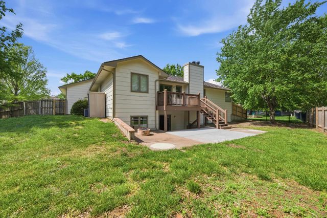 9414 W Sterling Ct, Wichita, KS 67205