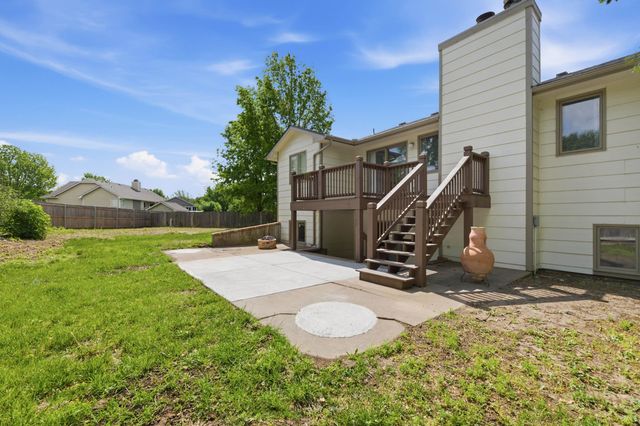 9414 W Sterling Ct, Wichita, KS 67205