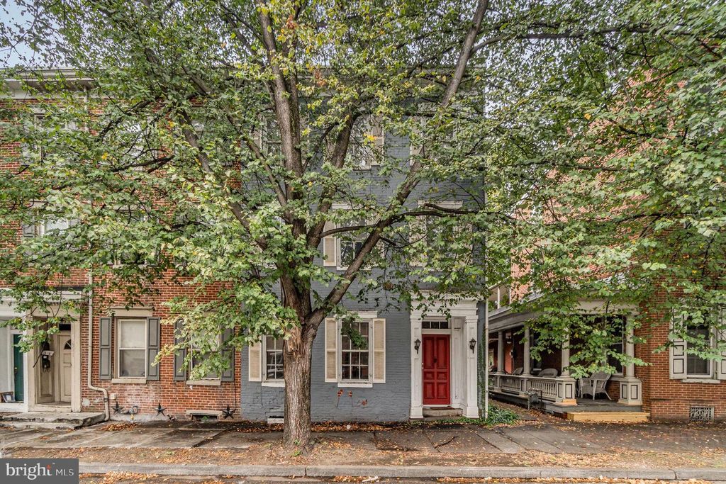 313 E MAIN STREET, Mechanicsburg, PA 17055