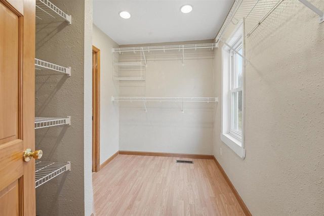 530 CLAIRVILLE ROAD, Oshkosh, WI 54904