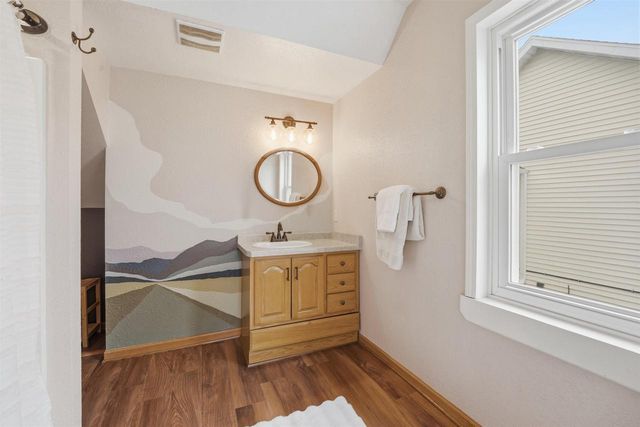 530 CLAIRVILLE ROAD, Oshkosh, WI 54904