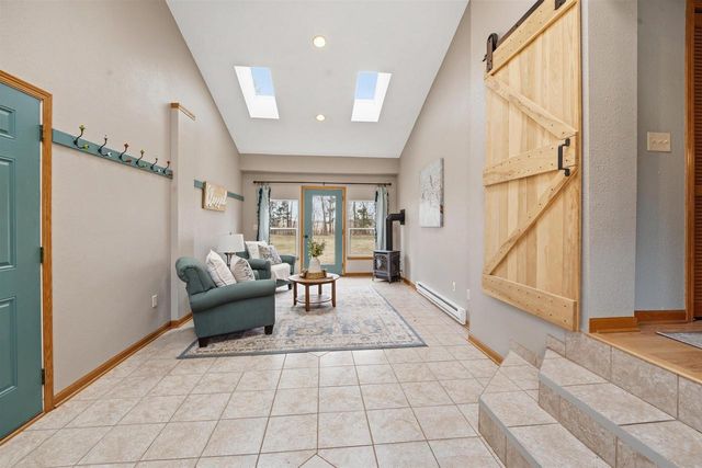 530 CLAIRVILLE ROAD, Oshkosh, WI 54904