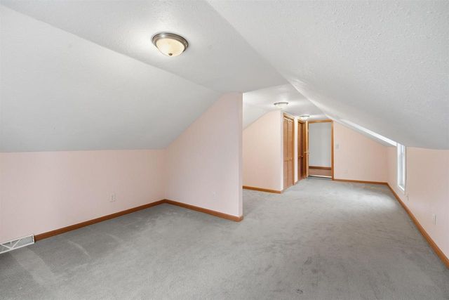 530 CLAIRVILLE ROAD, Oshkosh, WI 54904