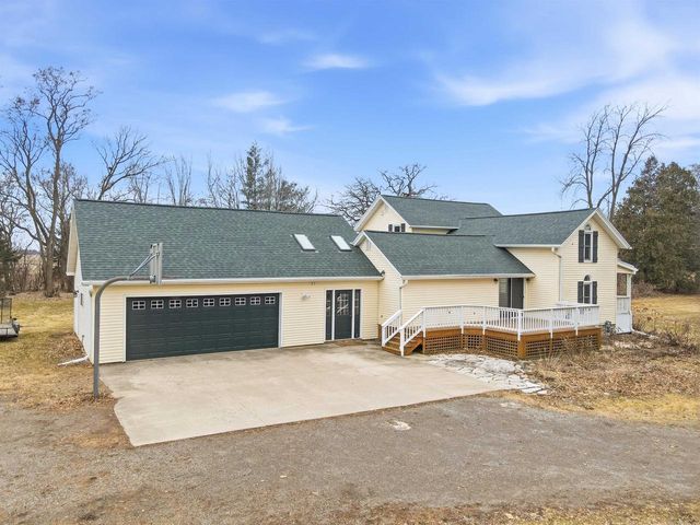 530 CLAIRVILLE ROAD, Oshkosh, WI 54904