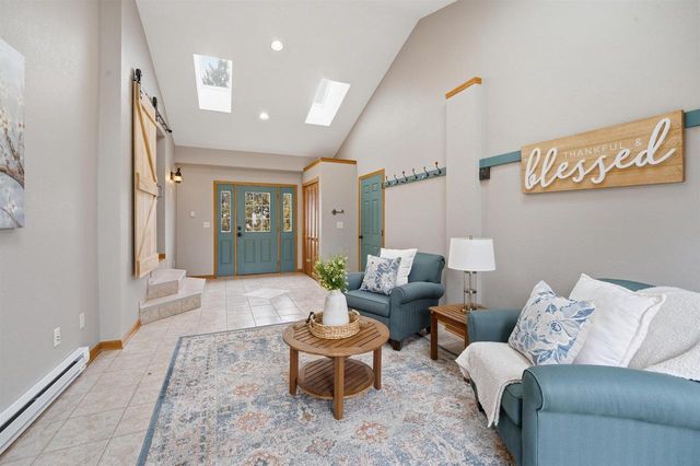 530 CLAIRVILLE ROAD, Oshkosh, WI 54904