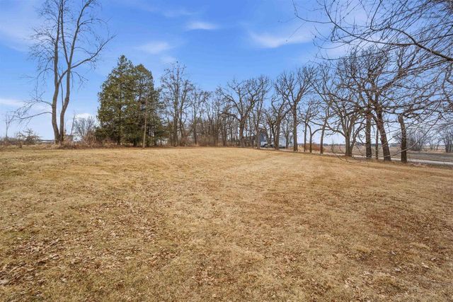 530 CLAIRVILLE ROAD, Oshkosh, WI 54904