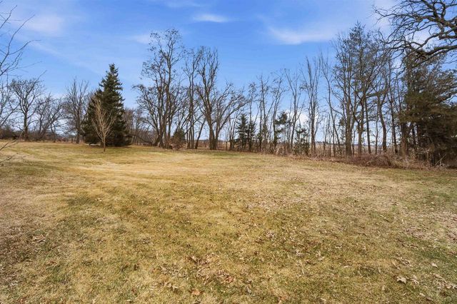 530 CLAIRVILLE ROAD, Oshkosh, WI 54904