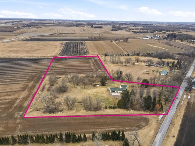 530 CLAIRVILLE ROAD, Oshkosh, WI 54904