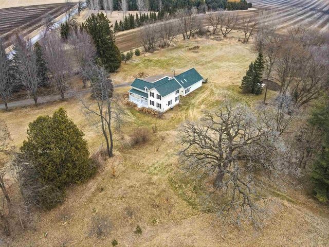 530 CLAIRVILLE ROAD, Oshkosh, WI 54904