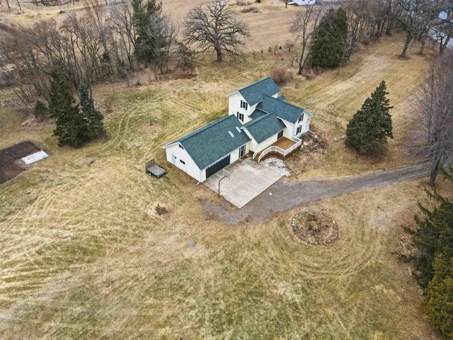 530 CLAIRVILLE ROAD, Oshkosh, WI 54904