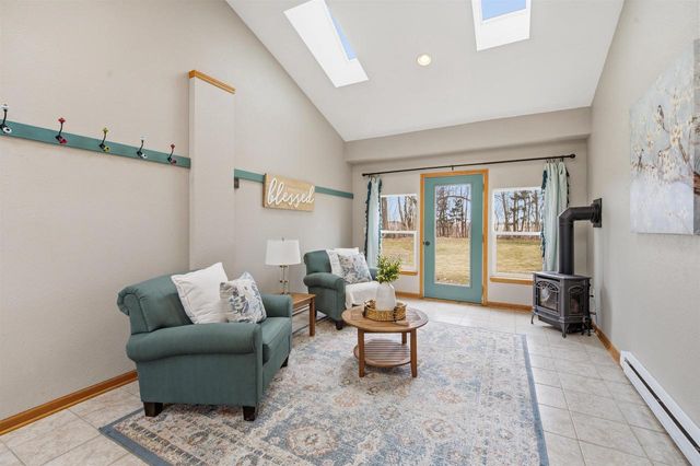 530 CLAIRVILLE ROAD, Oshkosh, WI 54904