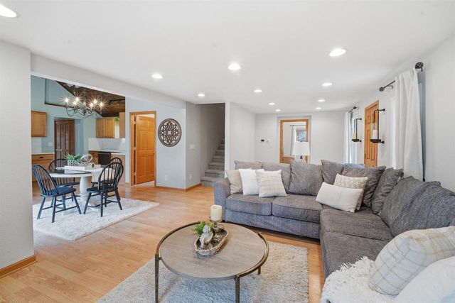 530 CLAIRVILLE ROAD, Oshkosh, WI 54904