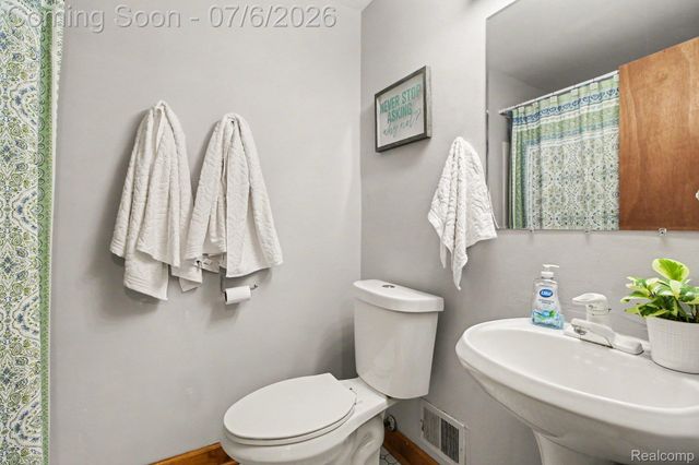 28427 Longmeadow Lane, Brownstown Charter Township, MI 48183