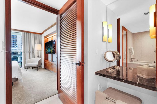 6801 S Collins Ave 611, Miami Beach, FL 33141